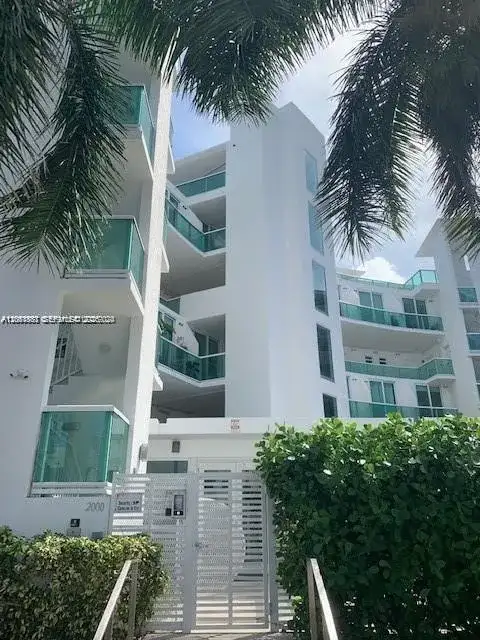 2000 Bay Dr # 403, Miami Beach FL 33141 photo 3