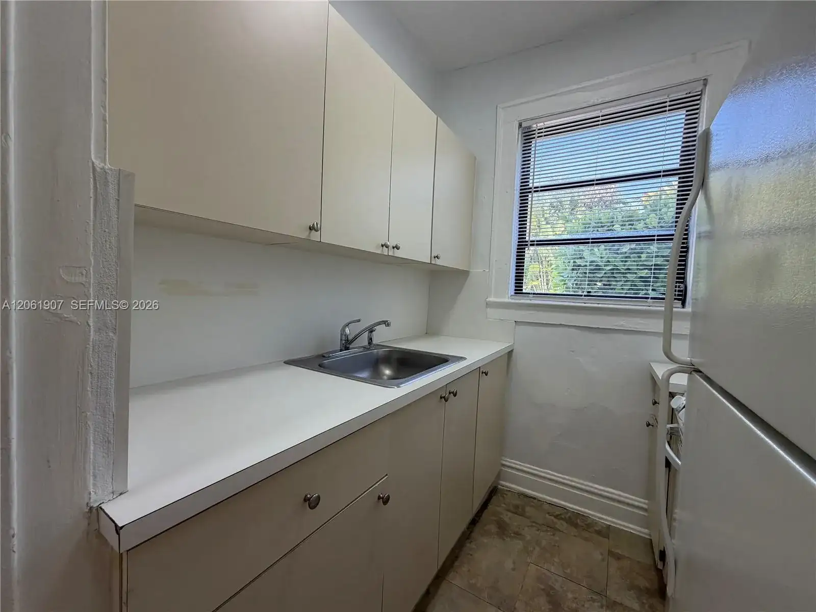 320 Mendoza Ave # 6, Miami FL 33134 photo 5