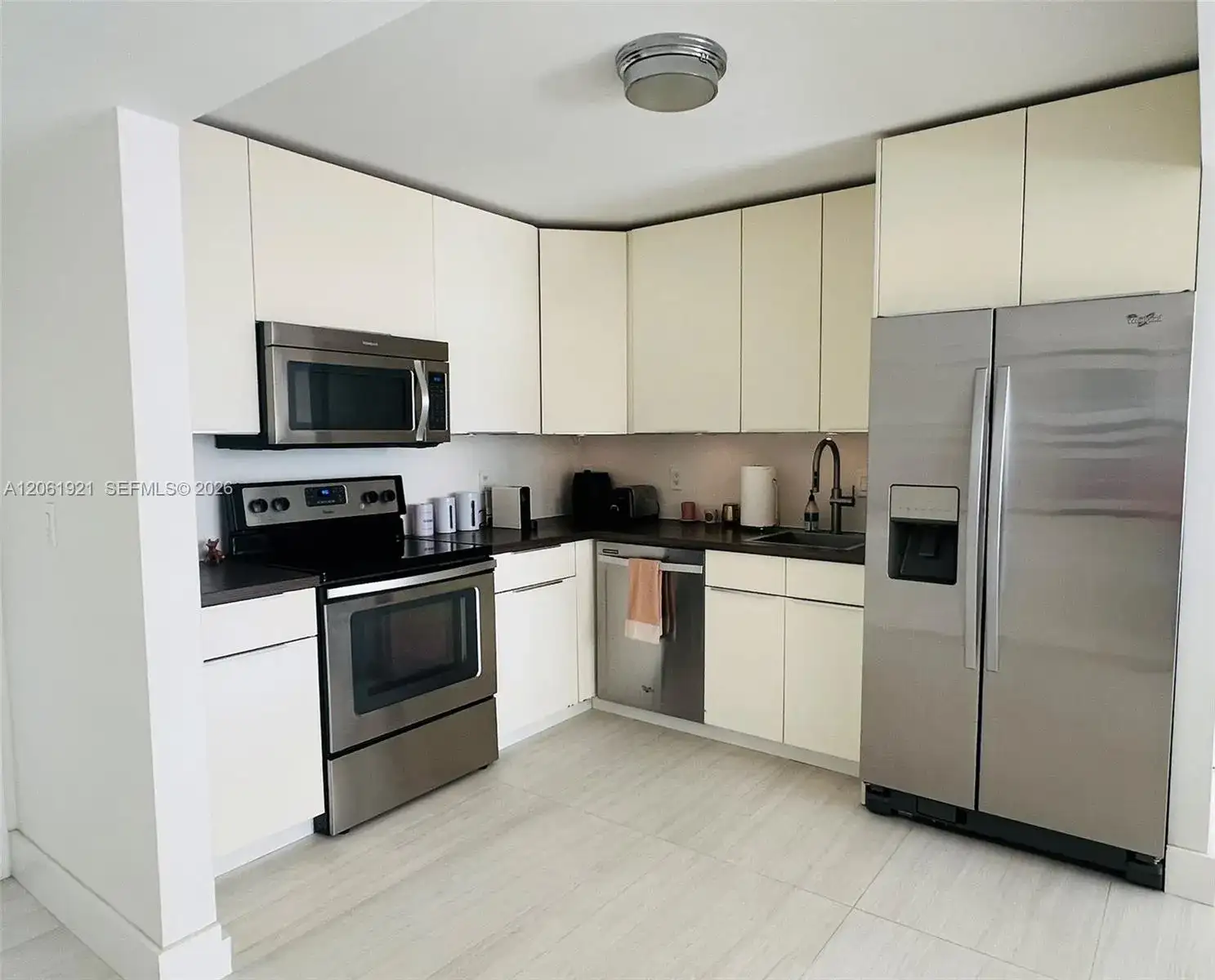 200 Leslie Dr # 1017, Hallandale Beach FL 33009 photo 4