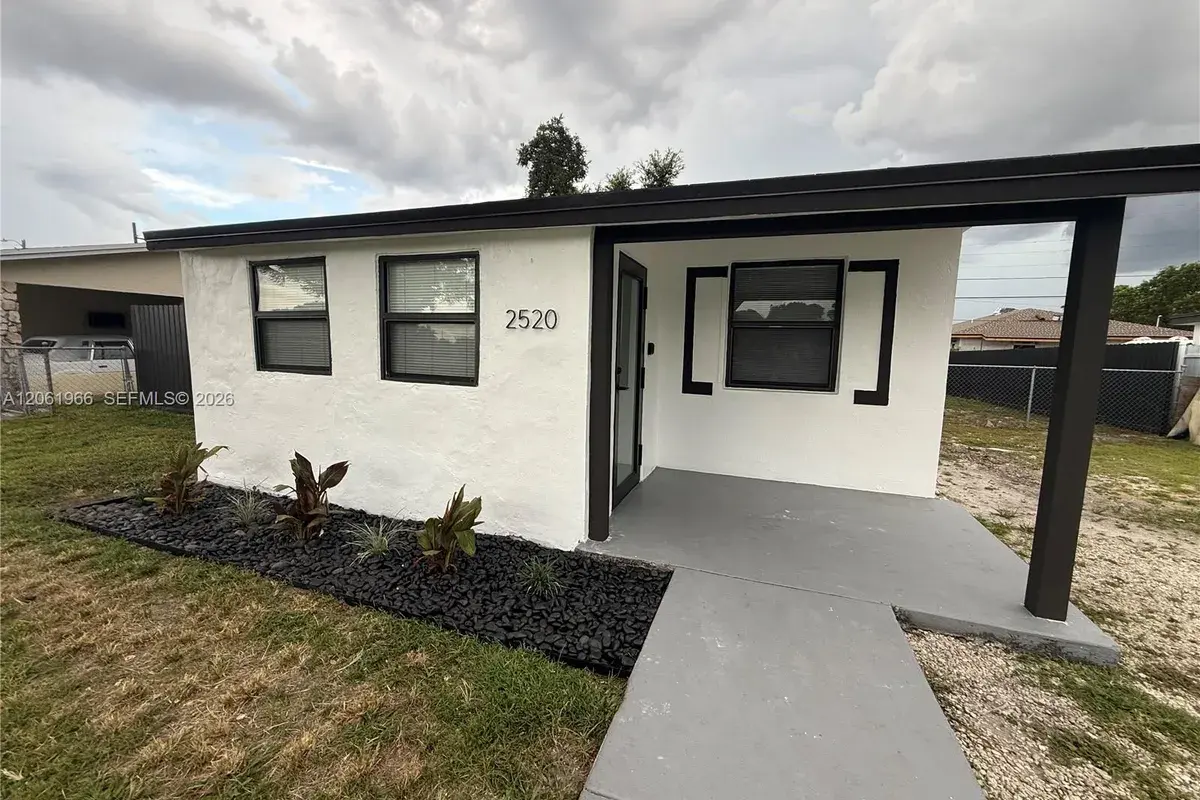 2520 NW 155th St, Miami Gardens FL 33054