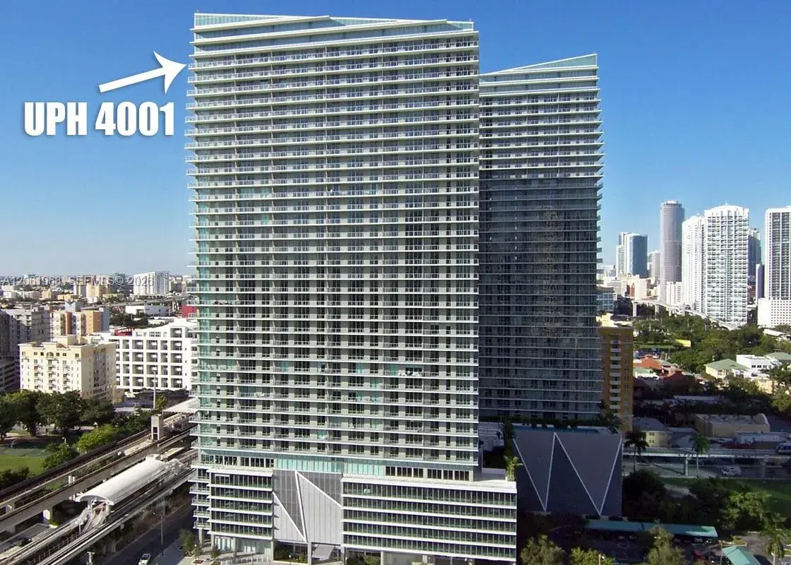 79 SW 12th St, Miami FL 33130