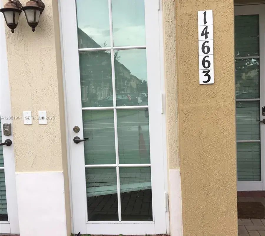 14663 SW 9th St # 1810, Pembroke Pines FL 33027
