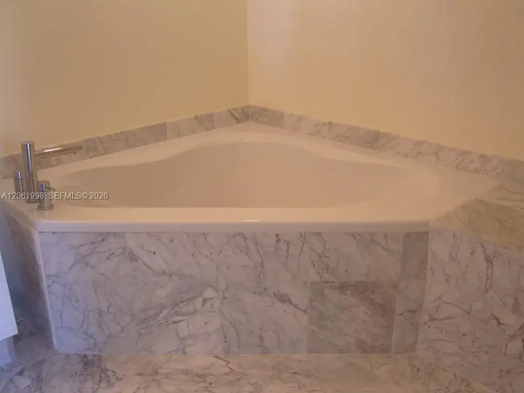 3000 NE 188th St # 603, Aventura FL 33180 photo 4