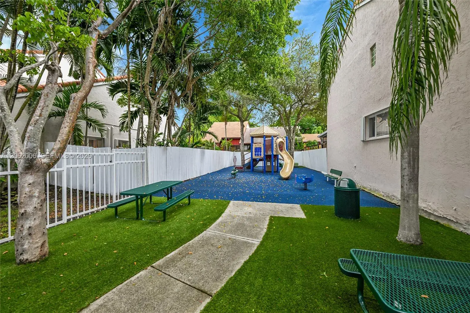 3780 Piedmont St, Hollywood FL 33021