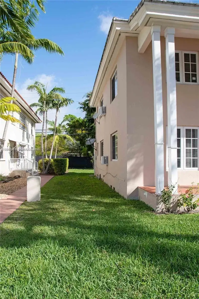 233 Madeira Ave # 2, Coral Gables FL 33134 photo 2