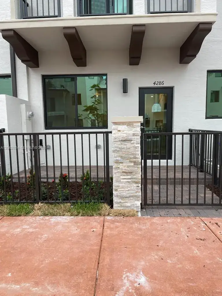 4286 NW 83rd Ave # 0, Doral FL 33166
