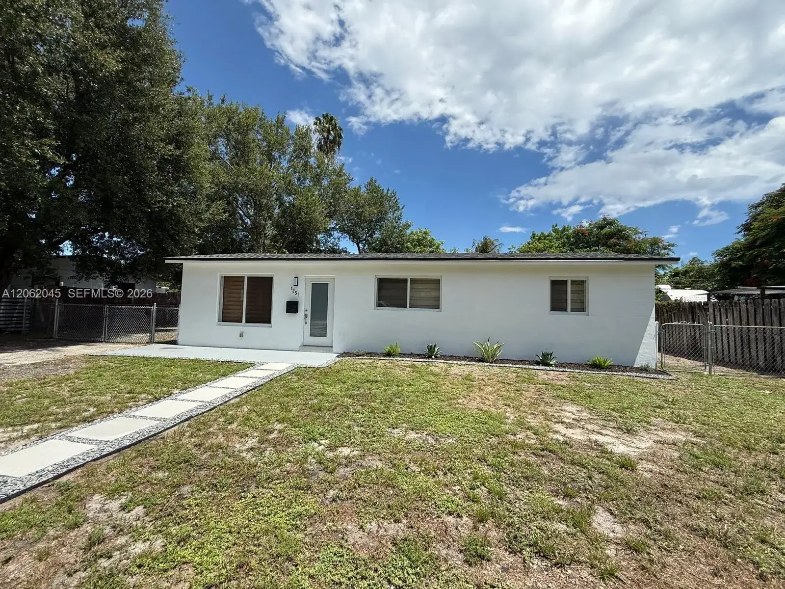 1251 NE 208th Ter, Miami FL 33179 photo 4
