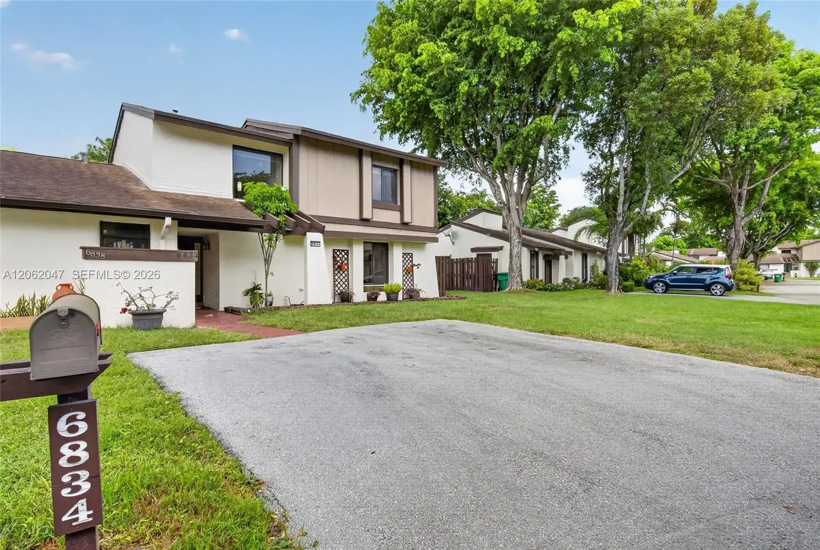 6834 SW 127th Pl, Miami FL 33183 photo 2
