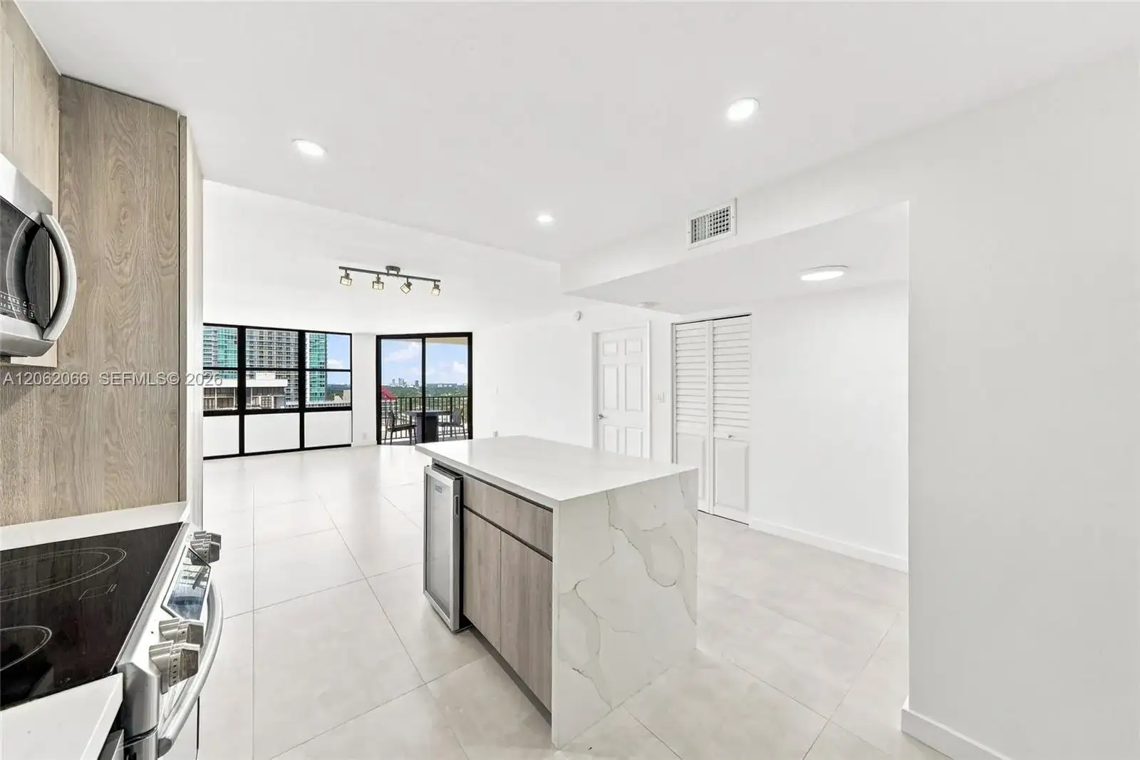 1901 Brickell Ave # B2402, Miami FL 33129 photo 2