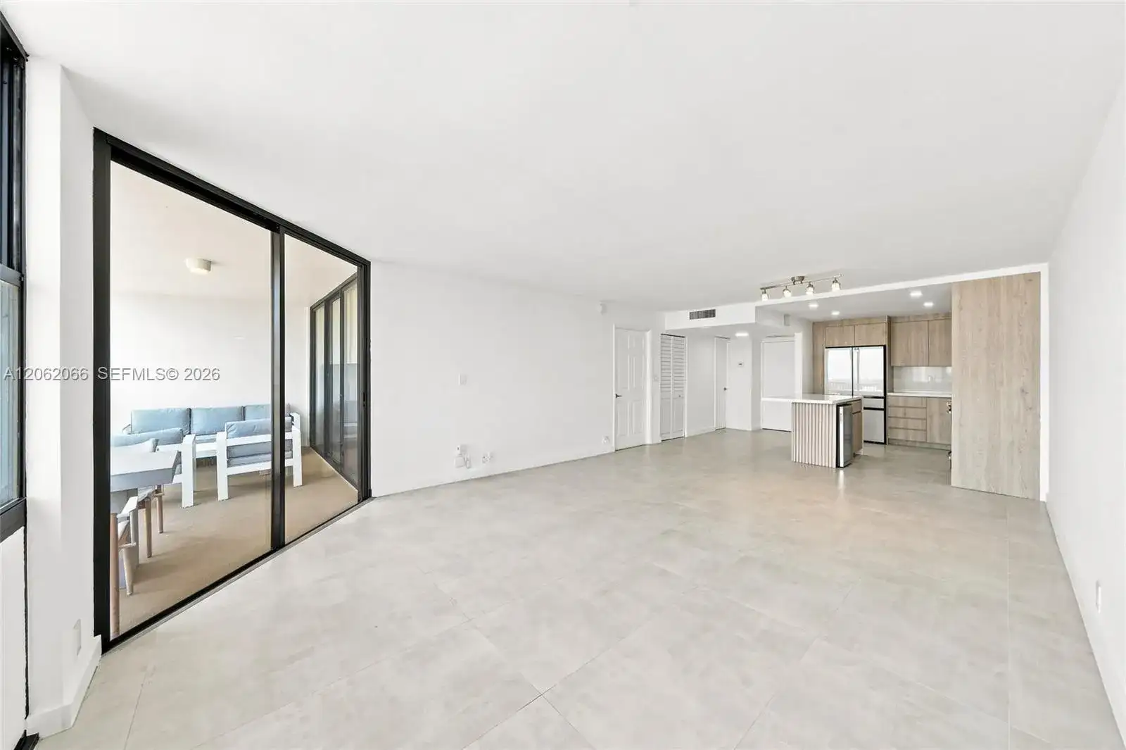 1901 Brickell Ave # B2402, Miami FL 33129 photo 4