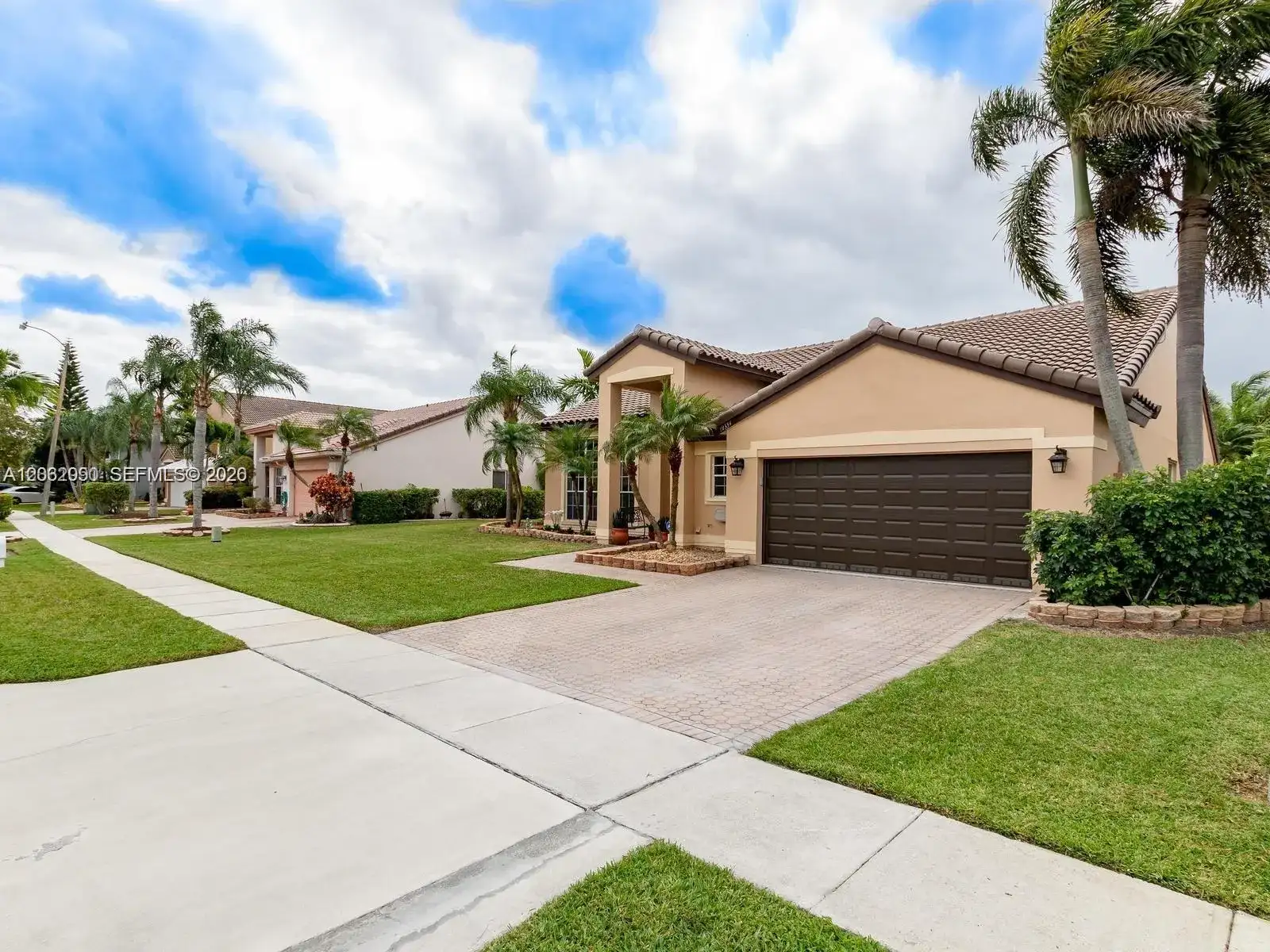 19334 NW 12th St, Pembroke Pines FL 33029 photo 3