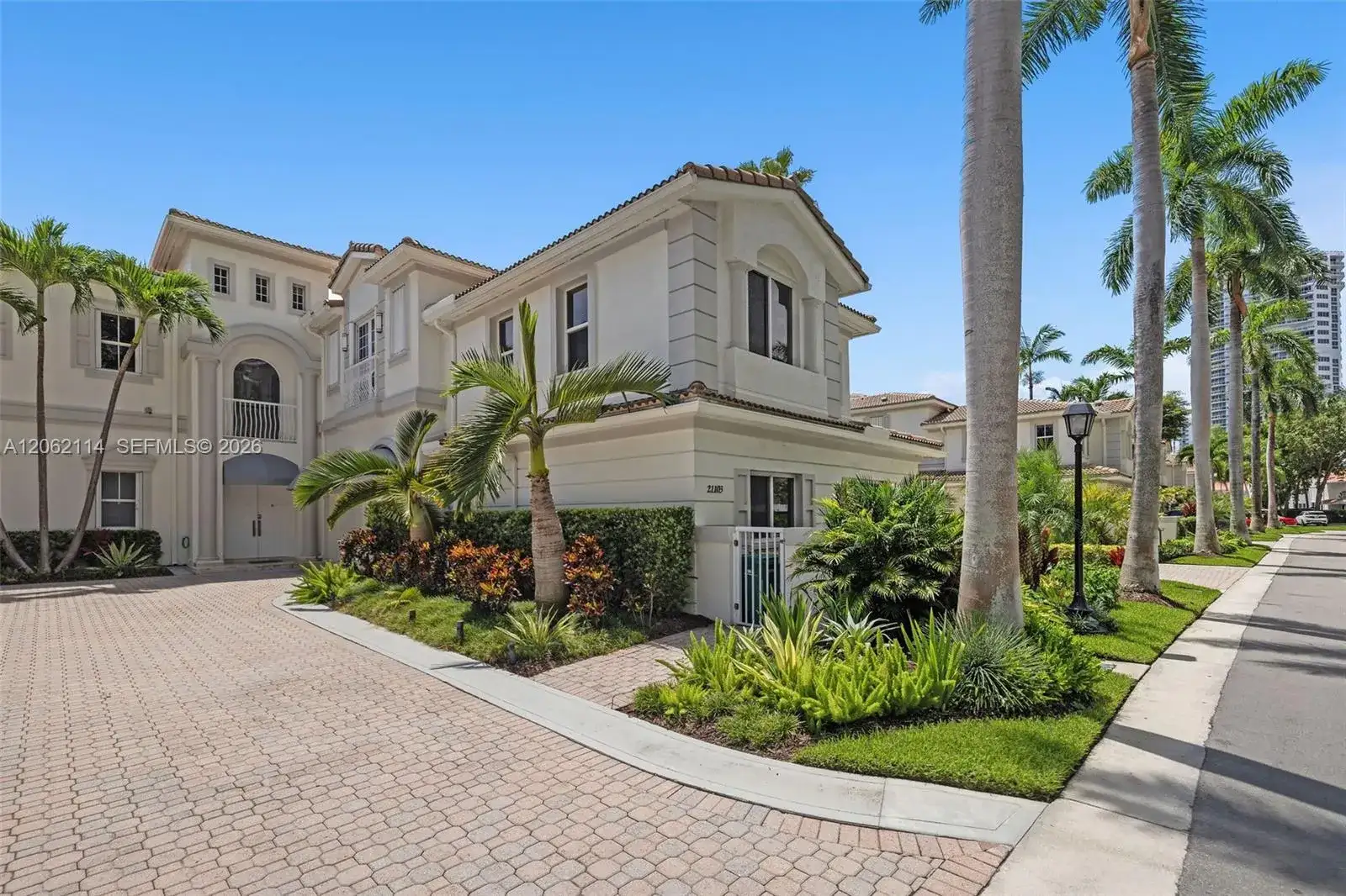 21103 NE 38th Ave # 77, Aventura FL 33180 photo 3