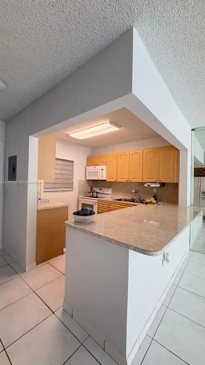 120 Royal Palm Rd # 111, Hialeah Gardens FL 33016 photo 3