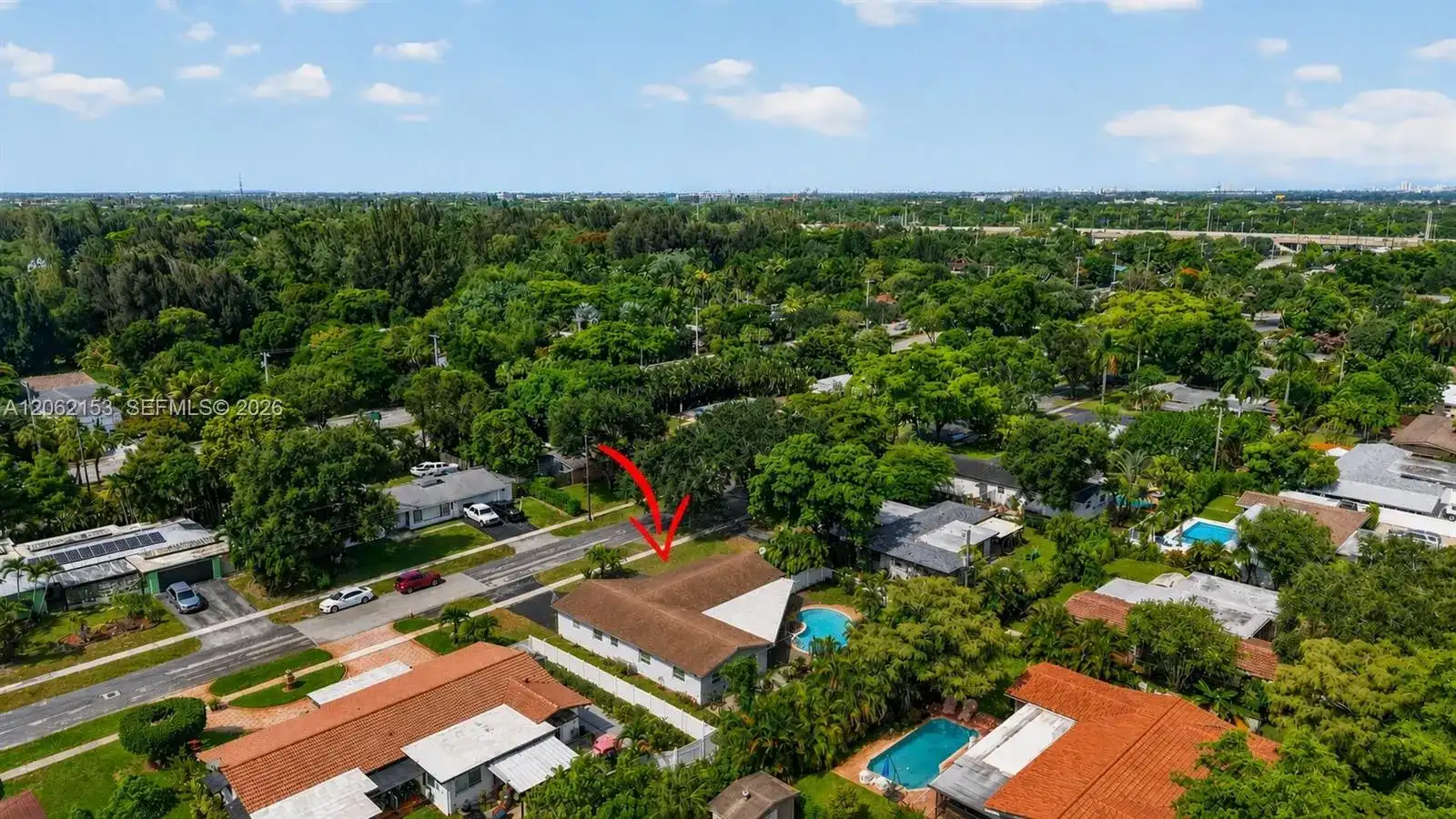 5602 SW 1st St, Plantation FL 33317