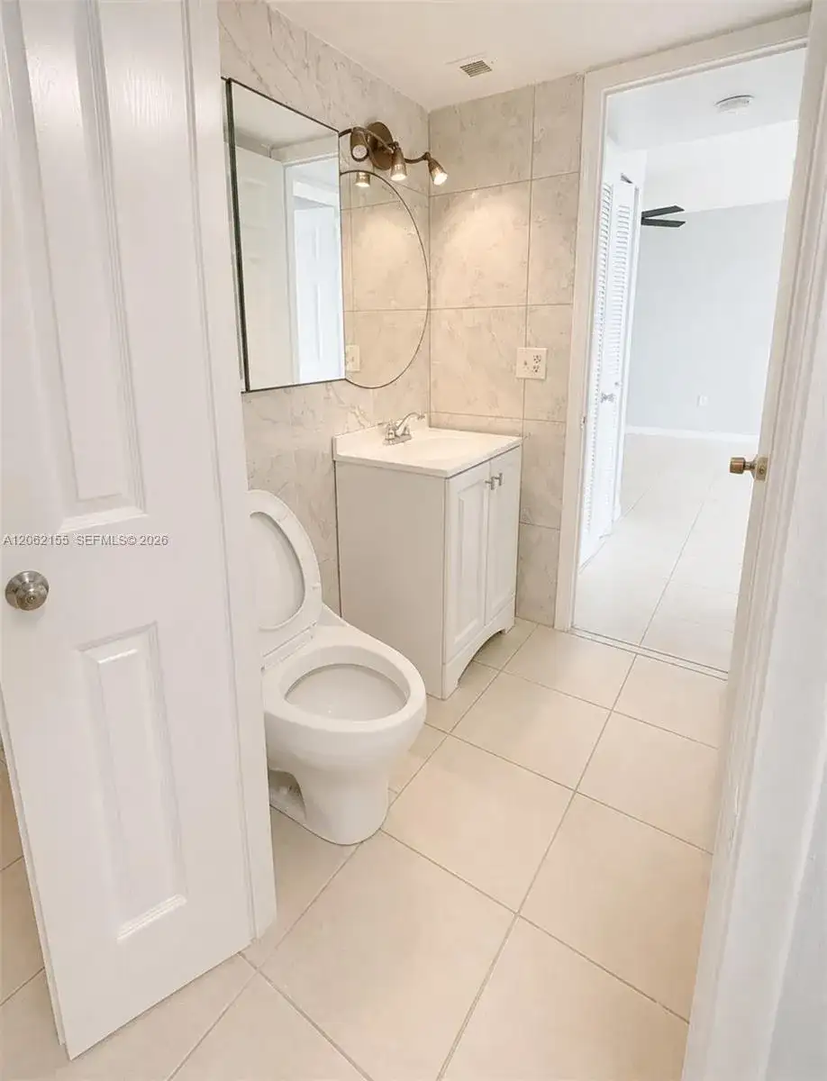 2841 NE 163rd St # 606, North Miami Beach FL 33160 photo 5