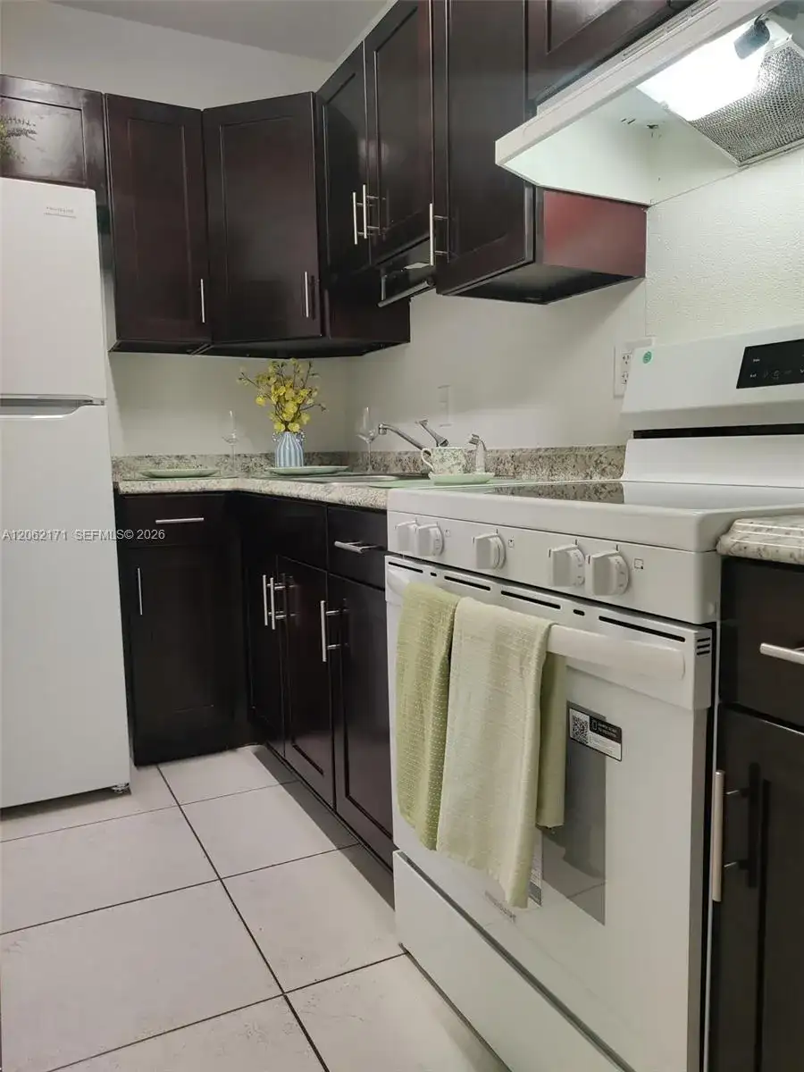 5970 NE 18th Ave # 709, Fort Lauderdale FL 33334 photo 2