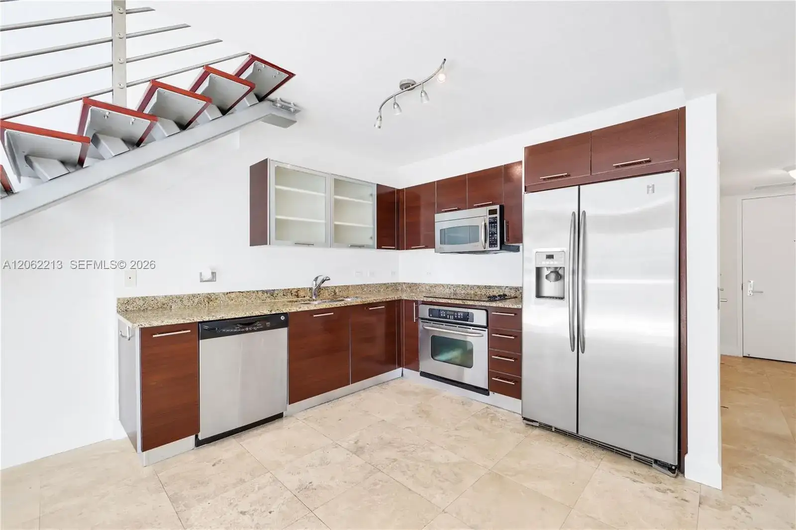 41 SE 5th St # 906, Miami FL 33131 photo 5