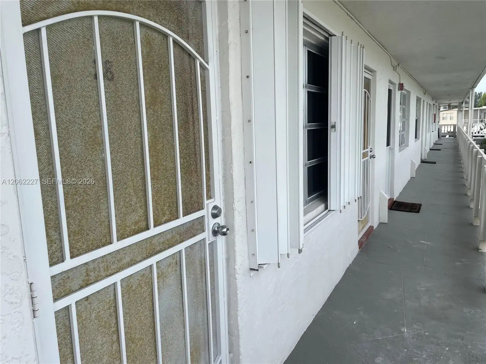 20120 NE 2nd Ave # W28, Miami Gardens FL 33179 photo 2