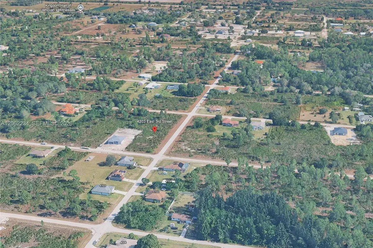 4203 E 3rd St, Lehigh Acres FL 33936