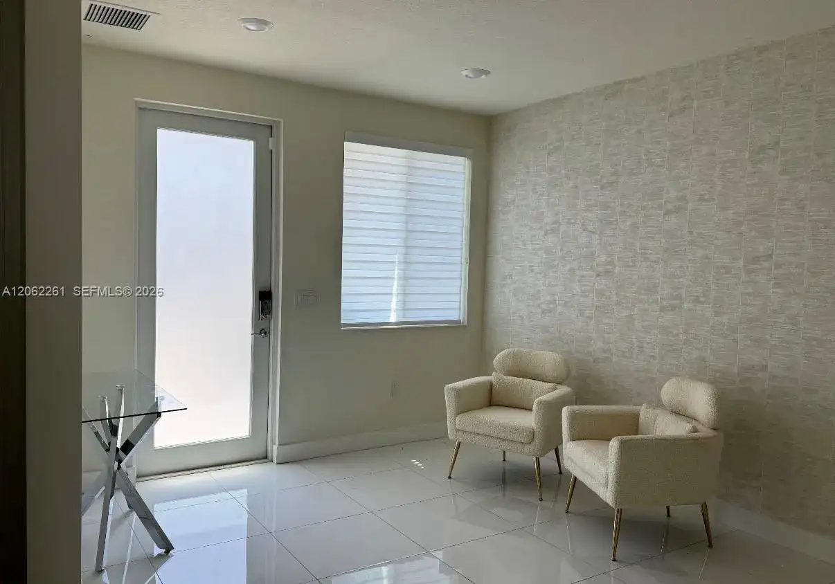 6472 NW 103rd Pl, Doral FL 33178 photo 5