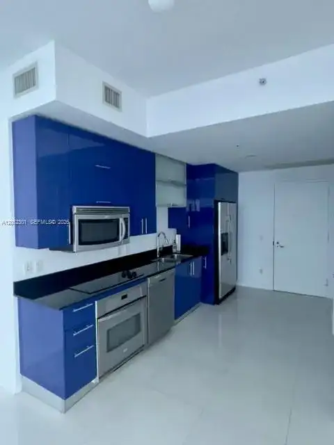 60 SW 13th St # 3410, Miami FL 33130 photo 2