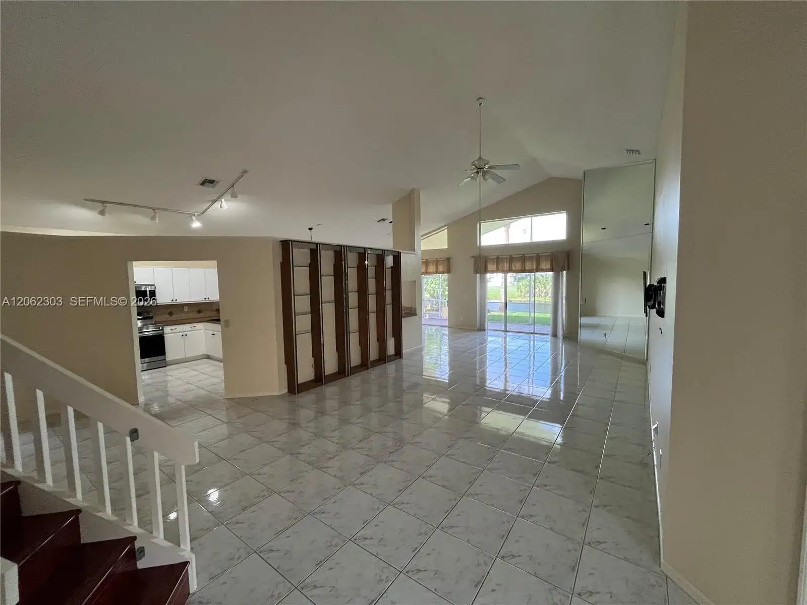 1540 W Lacosta Dr W, Pembroke Pines FL 33027 photo 3