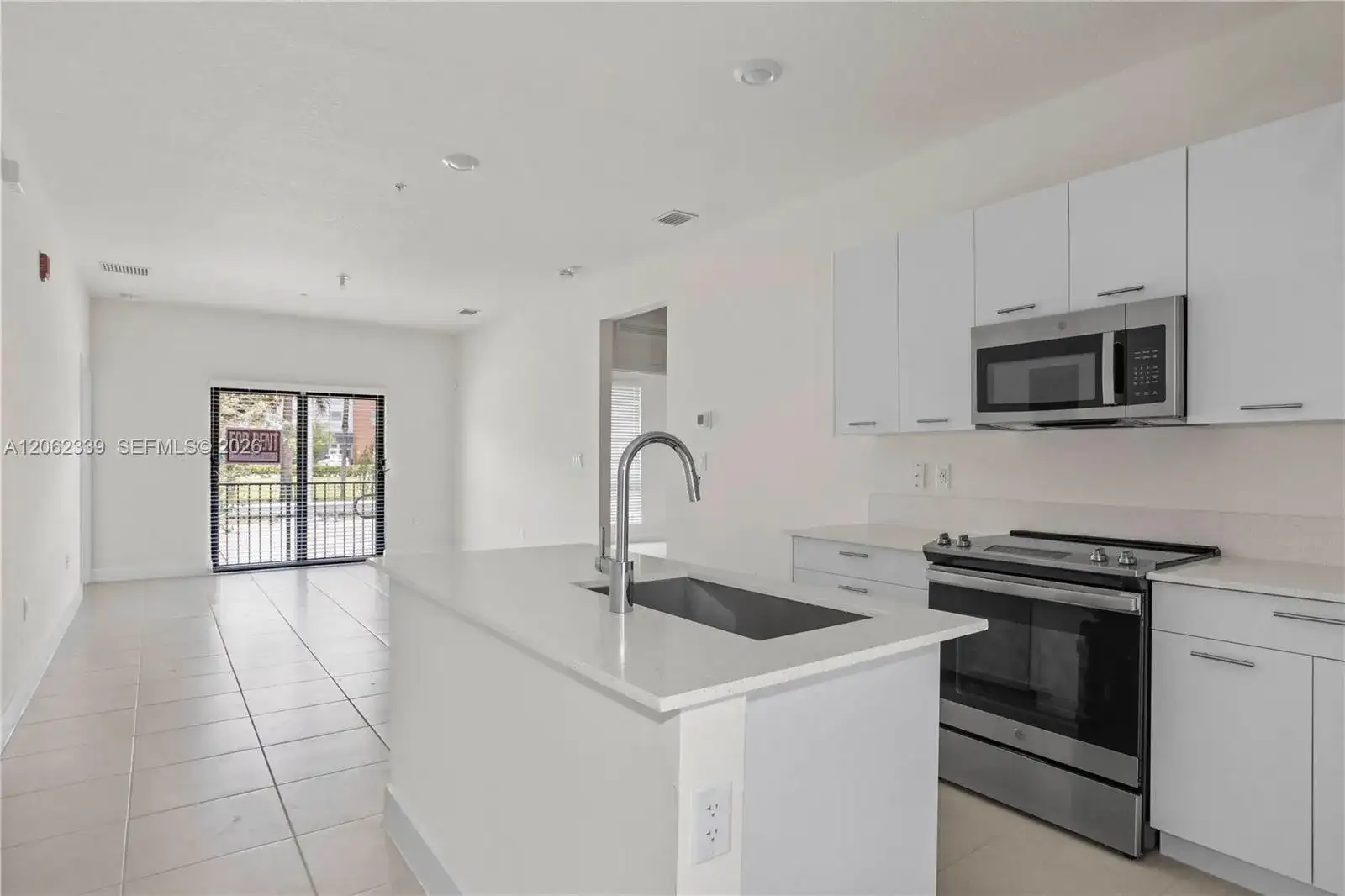 8001 NW 41st St # 106, Doral FL 33166 photo 3