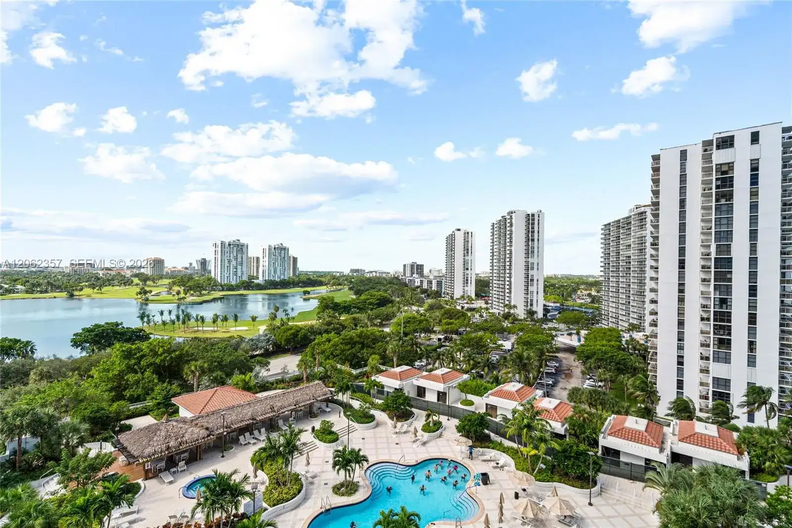 20281 E Country Club Dr # 909, Aventura FL 33180 photo 5