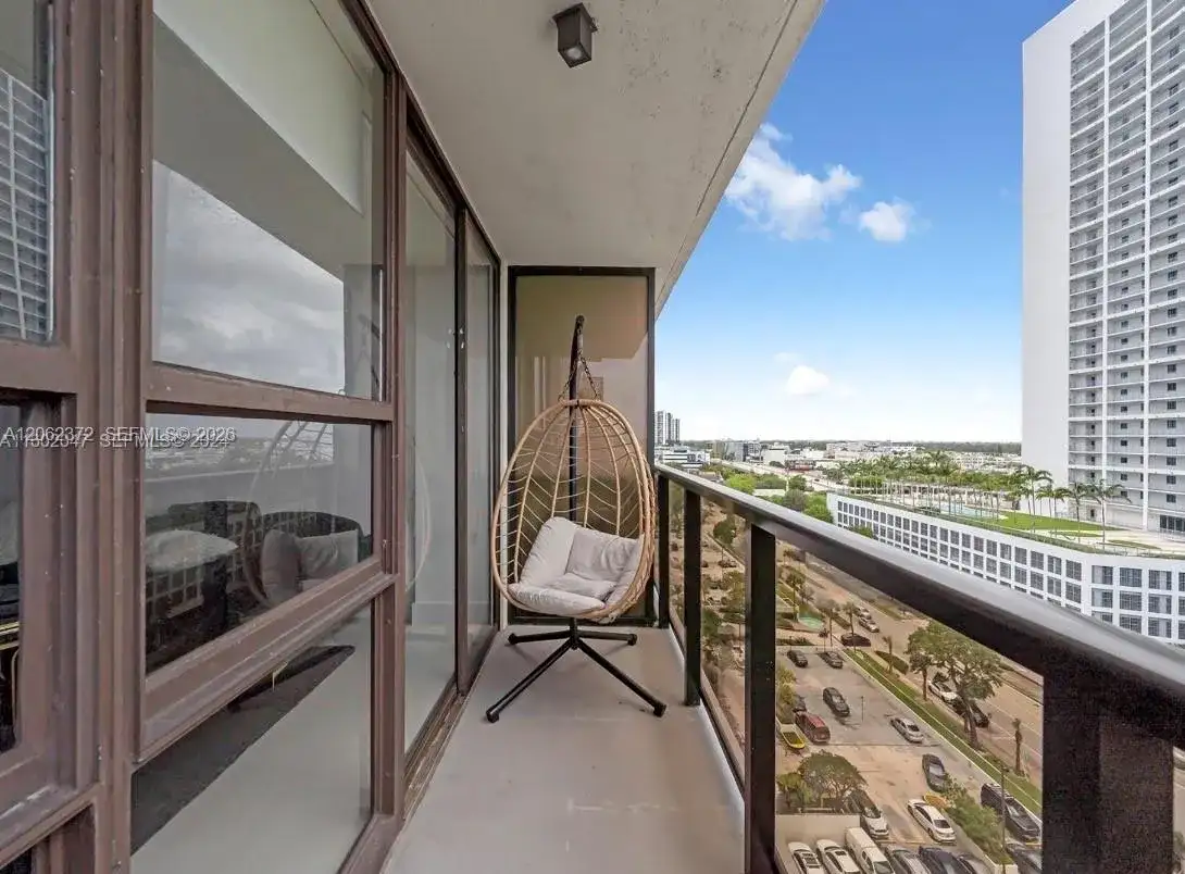 600 NE 36th St # 1214, Miami FL 33137 photo 2