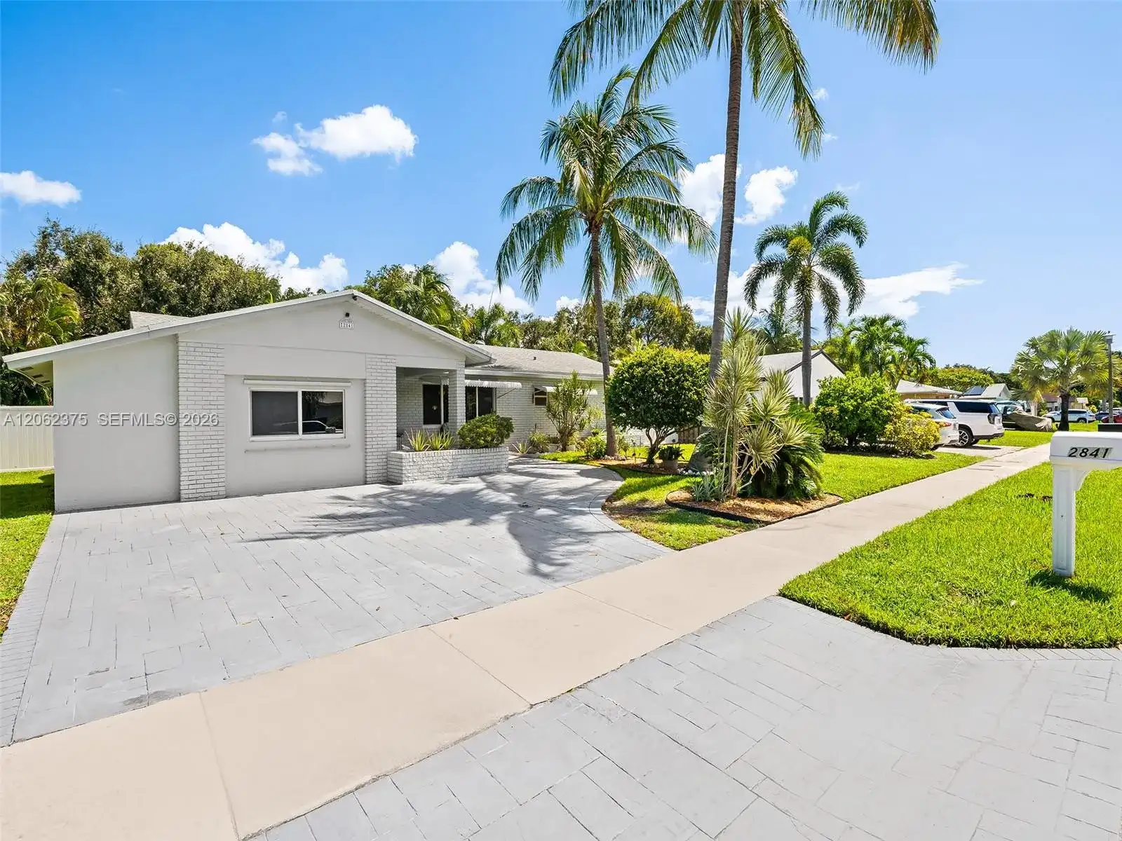 2841 NW 69th Ct, Fort Lauderdale FL 33309 photo 2