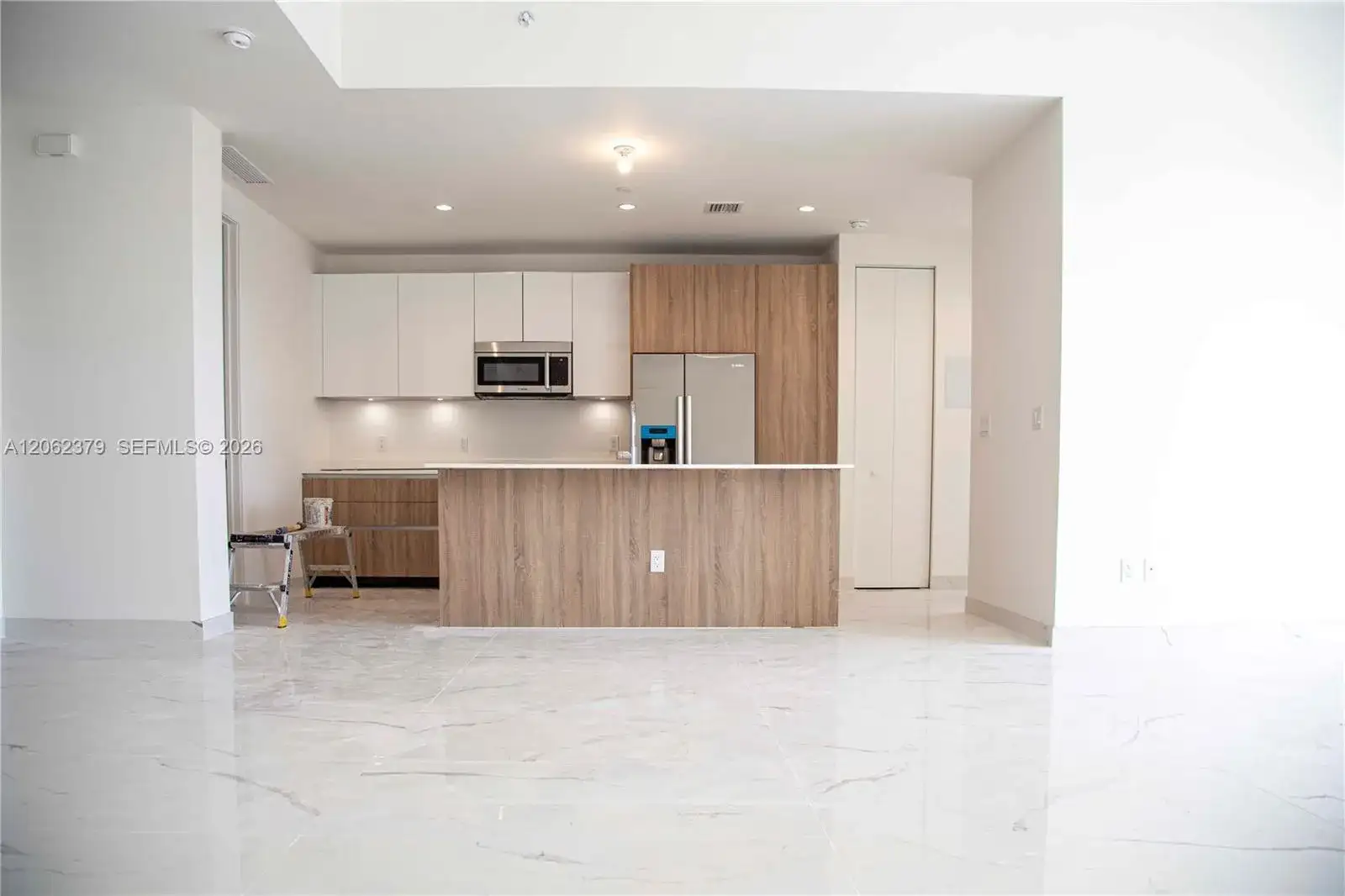 529 SW 11th St # 202, Miami FL 33129 photo 2