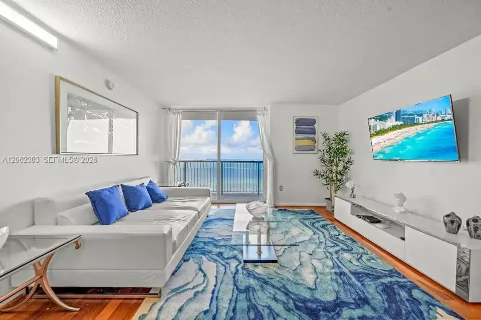 1200 Brickell Bay Dr # 2502, Miami FL 33131 photo 2