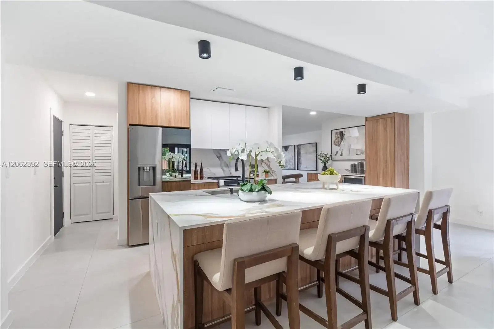 949 Lighthouse Dr, North Palm Beach FL 33408