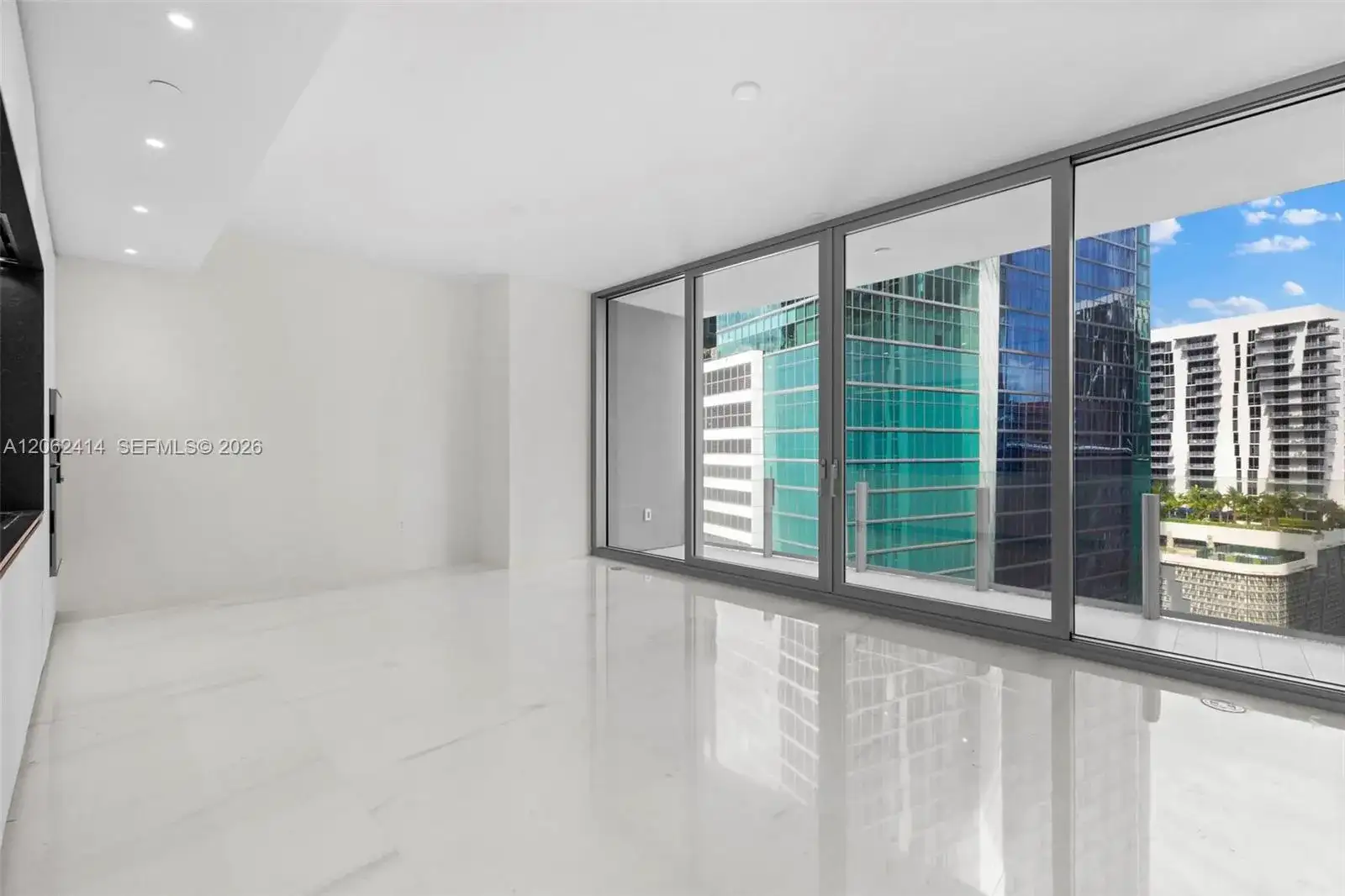 300 Biscayne Blvd Way # 1708, Miami FL 33131 photo 4