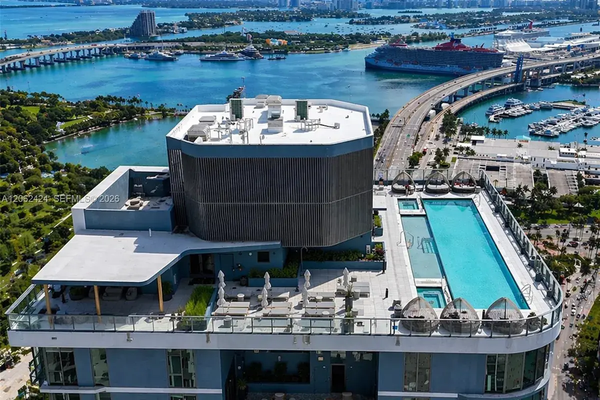 121 NE 5th St # 3511, Miami FL 33132