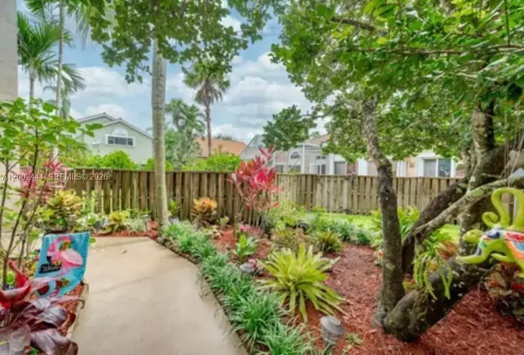 10157 NW 4th St # 1, Plantation FL 33324 photo 3