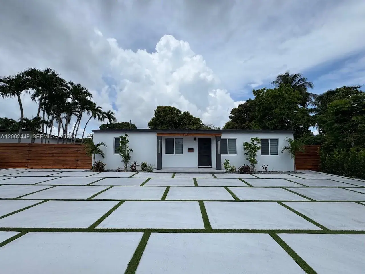 5430 SW 99th Ave, Miami FL 33165