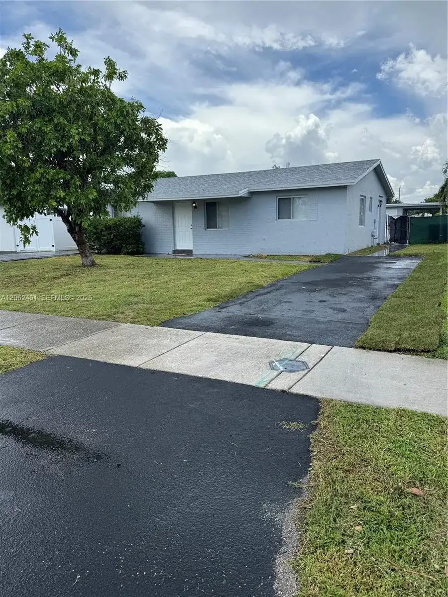 2669 NW 24th Ct, Fort Lauderdale FL 33311 photo 2