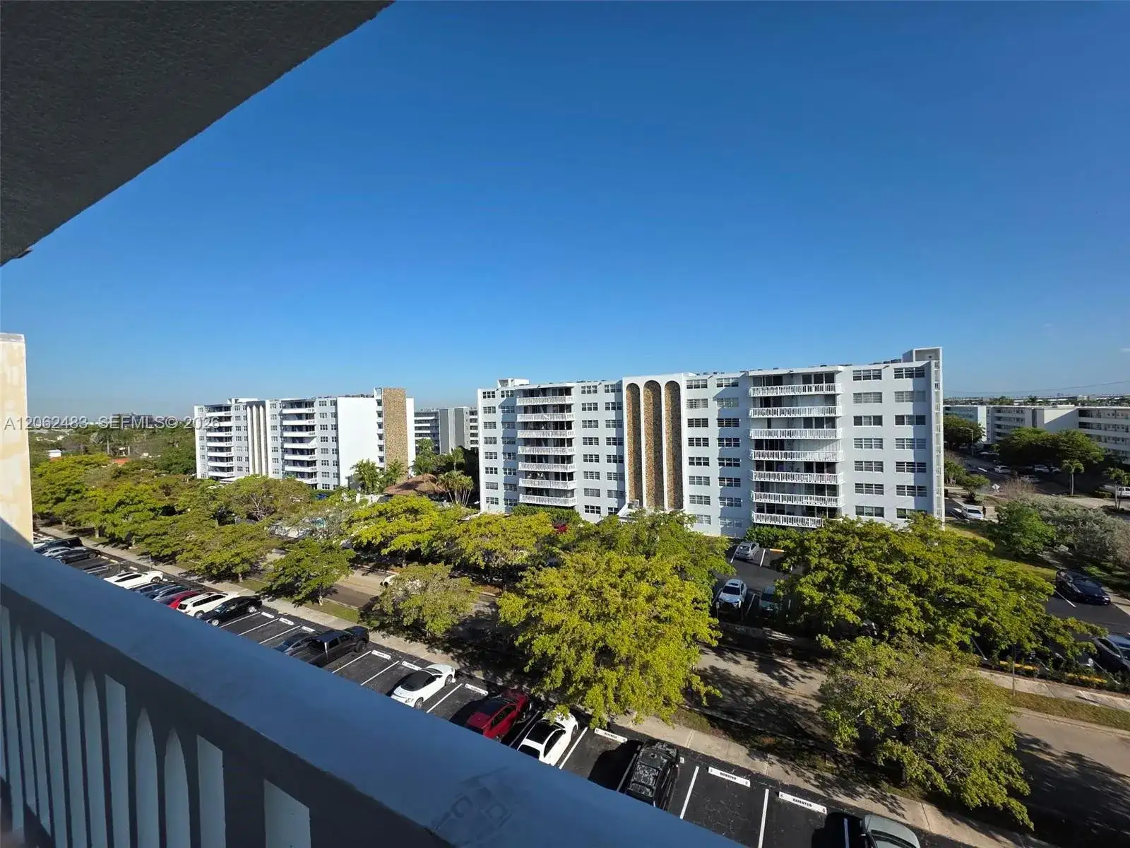319 NE 14th Ave # 702, Hallandale Beach FL 33009 photo 2