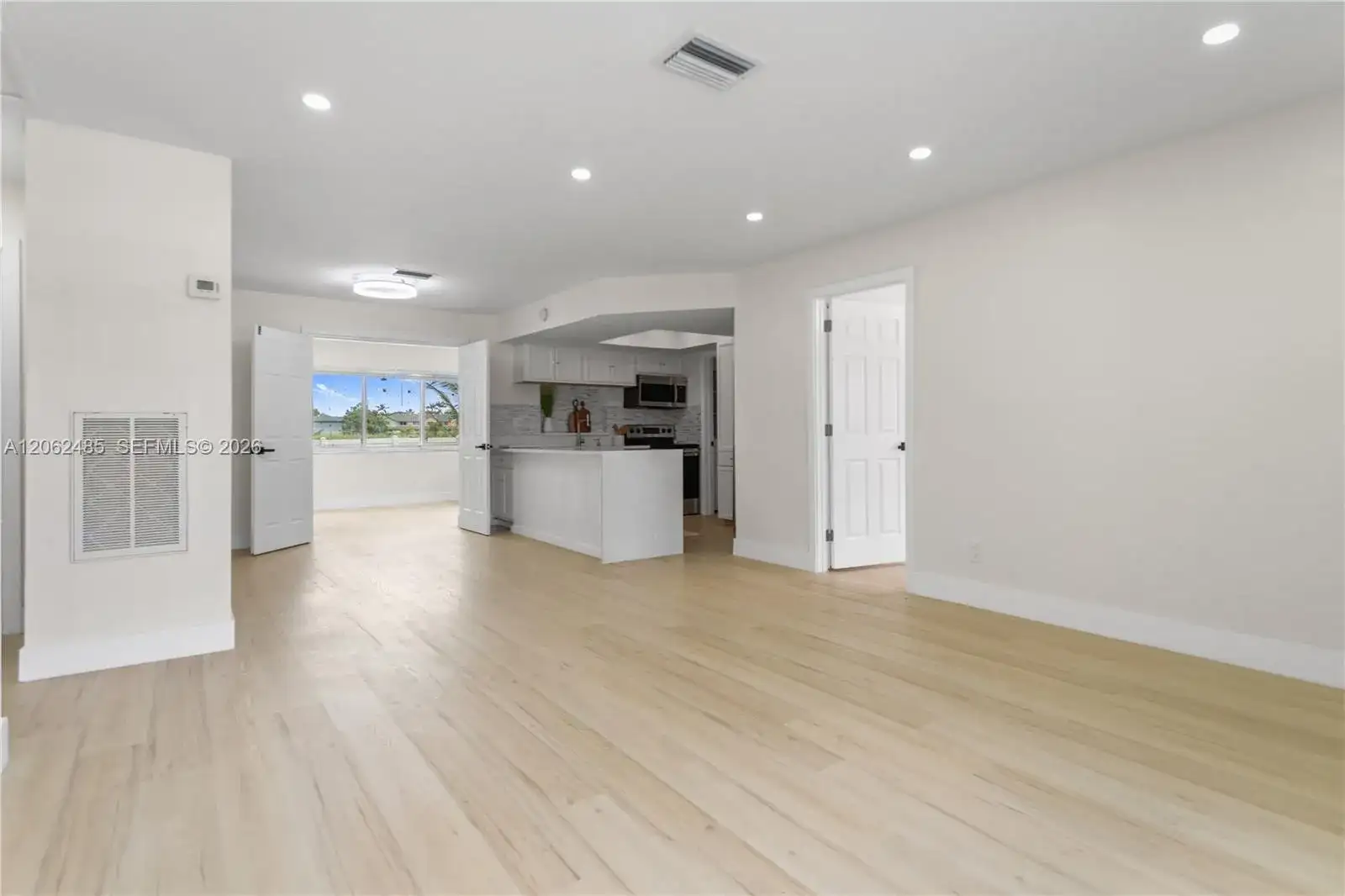 1000 NW 23rd Ter, Pompano Beach FL 33069 photo 5