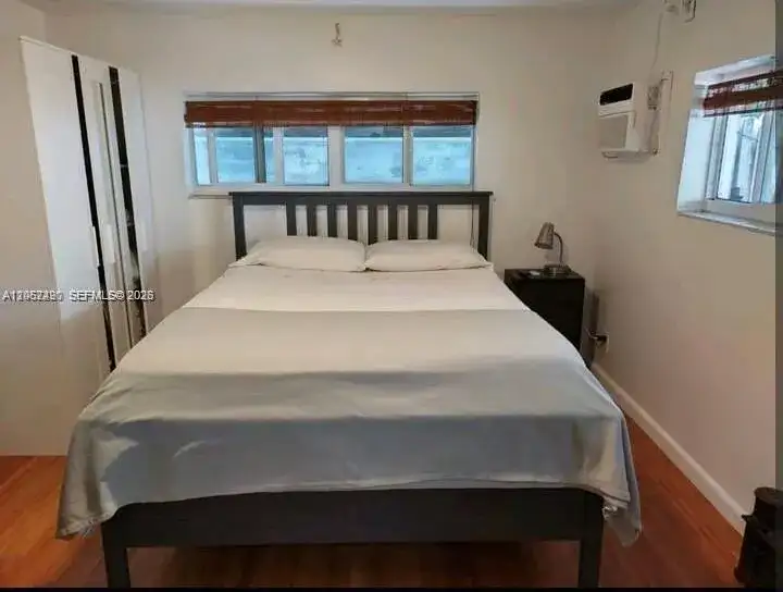 1337 NE 3rd Ave # 2, Fort Lauderdale FL 33304 photo 5
