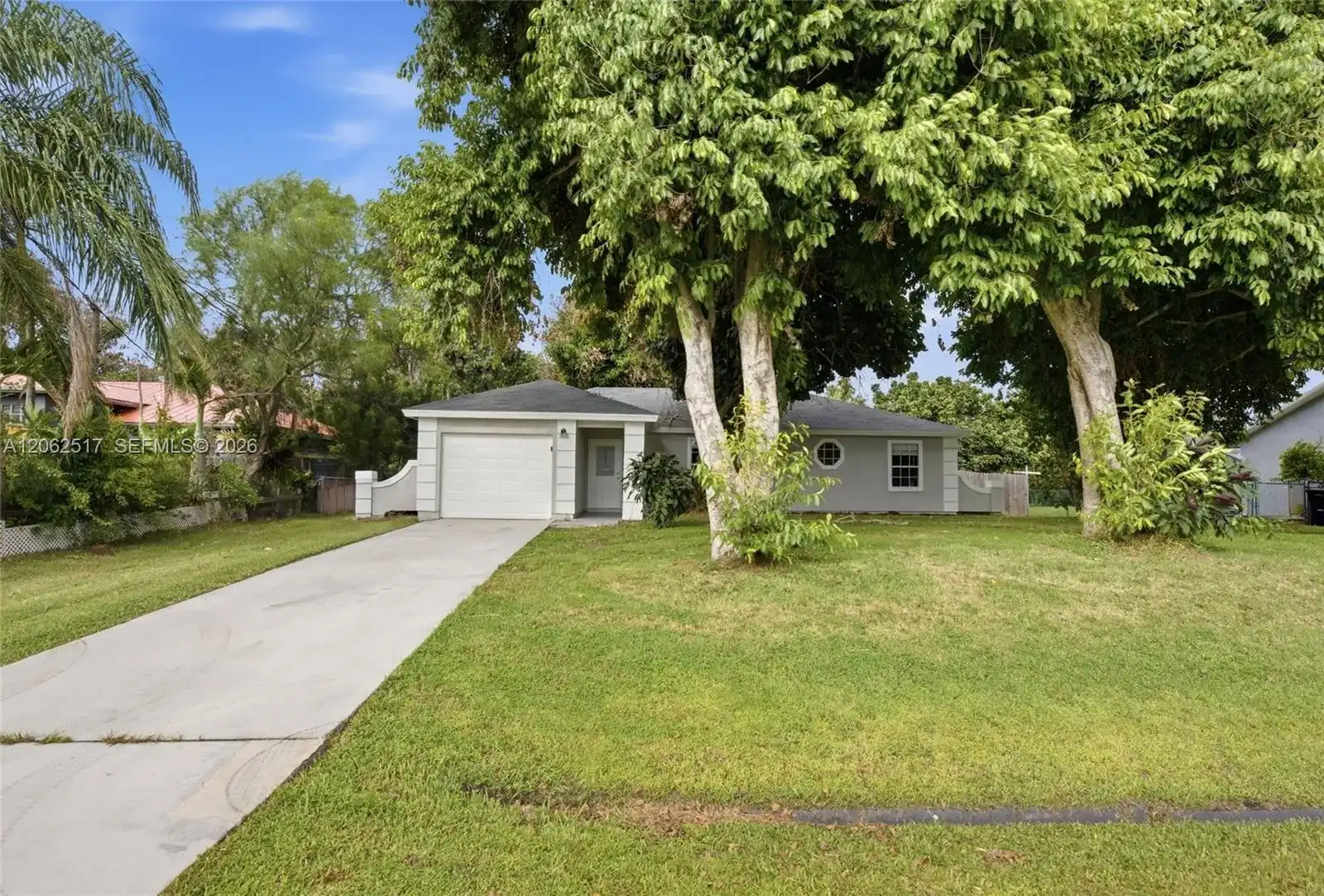 1617 SW Hampshire Ln, Port St. Lucie FL 34953