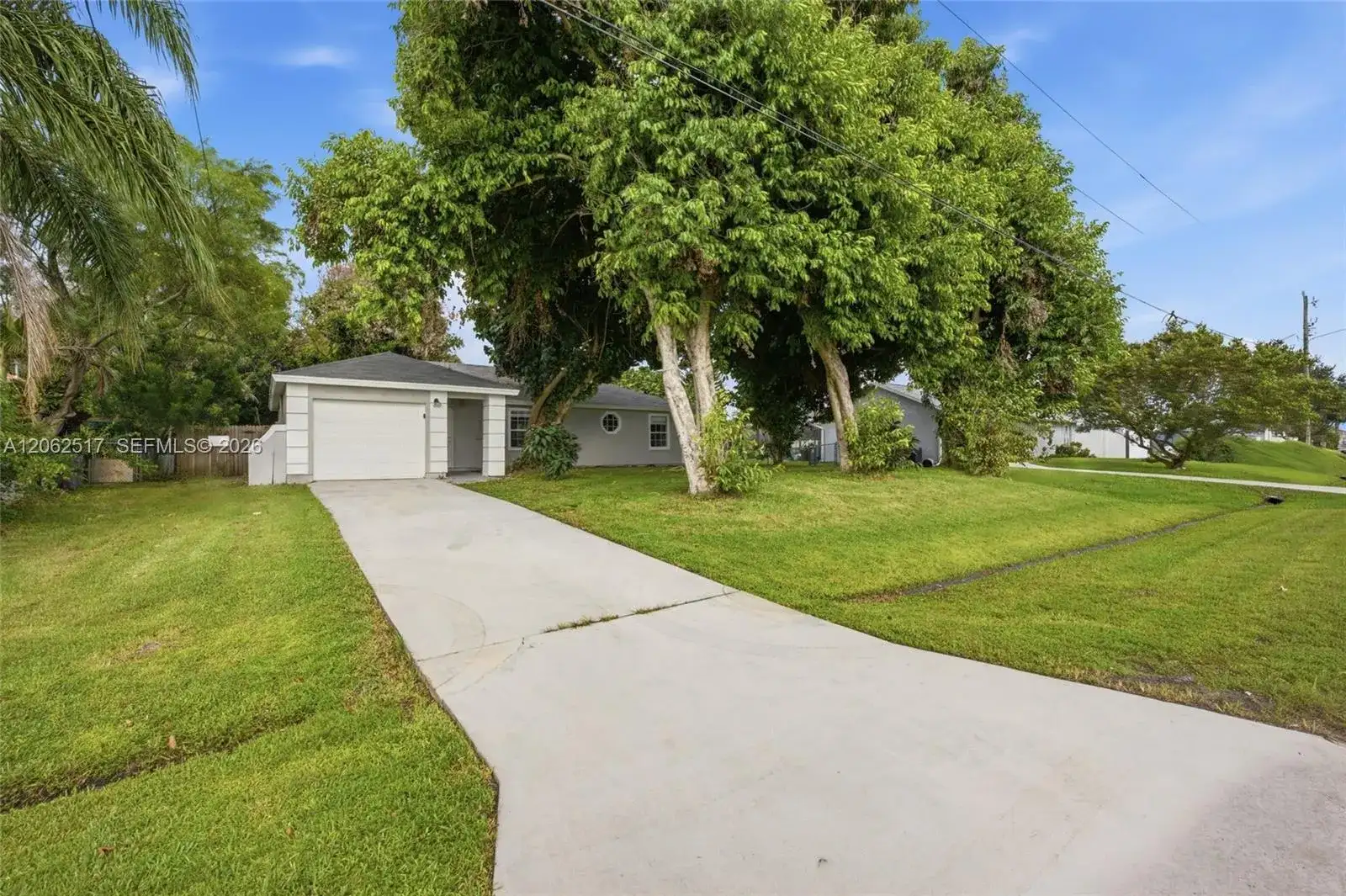 1617 SW Hampshire Ln, Port St. Lucie FL 34953 photo 2