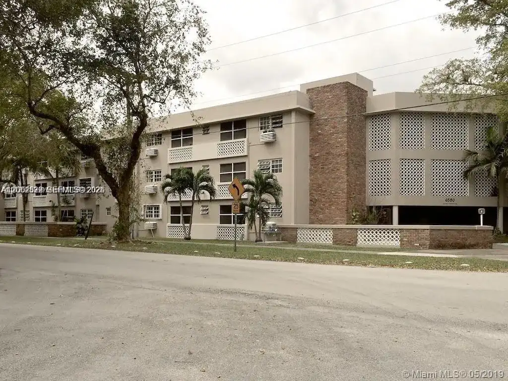 6580 Santona St # A39, Coral Gables FL 33146