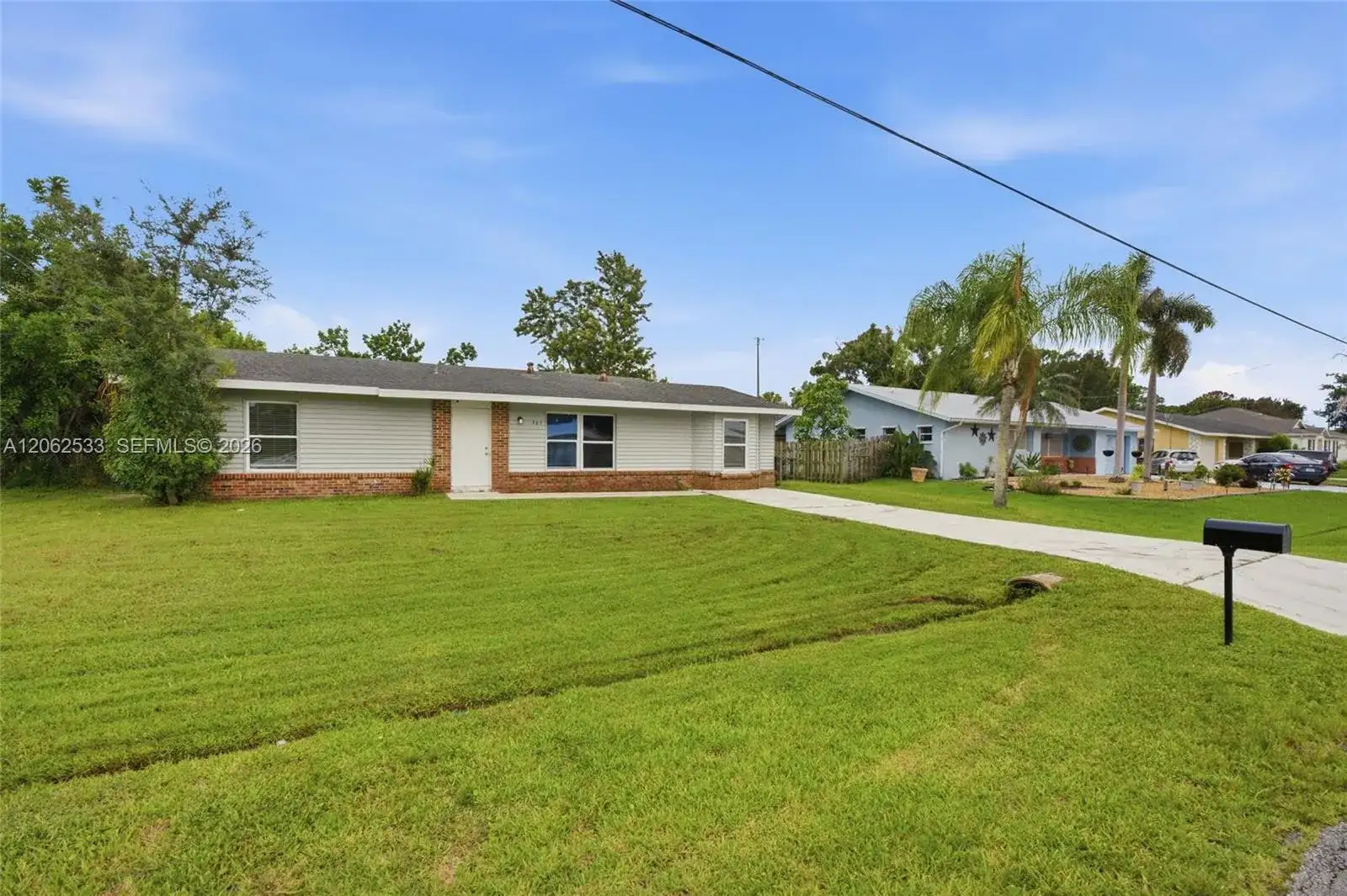365 NW Curtis St, Port St. Lucie FL 34983 photo 2
