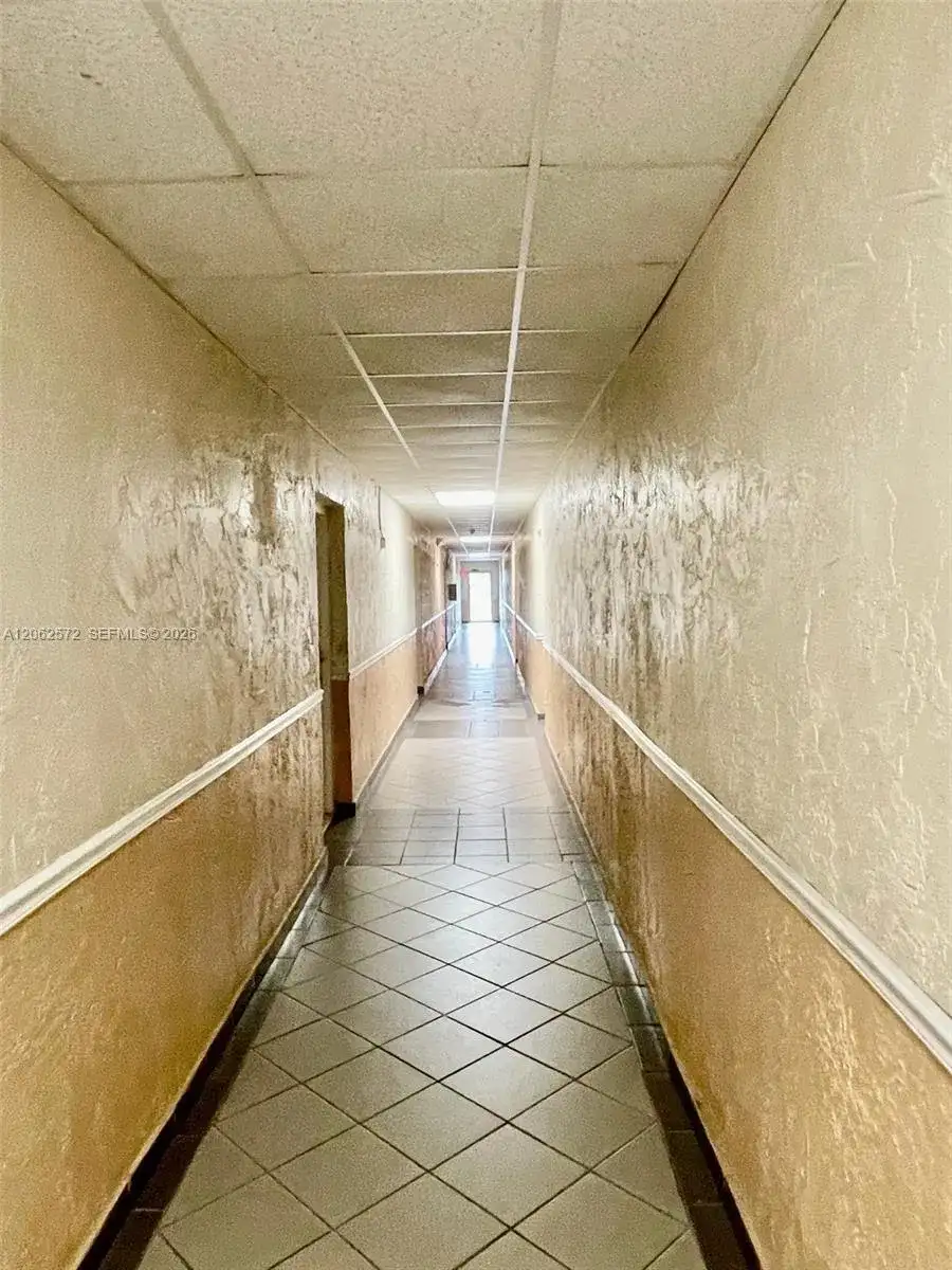 5625 W 20th Ave # 215, Hialeah FL 33012 photo 3