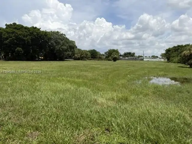 2203 NW 143, Opa-Locka FL 33054 photo 4