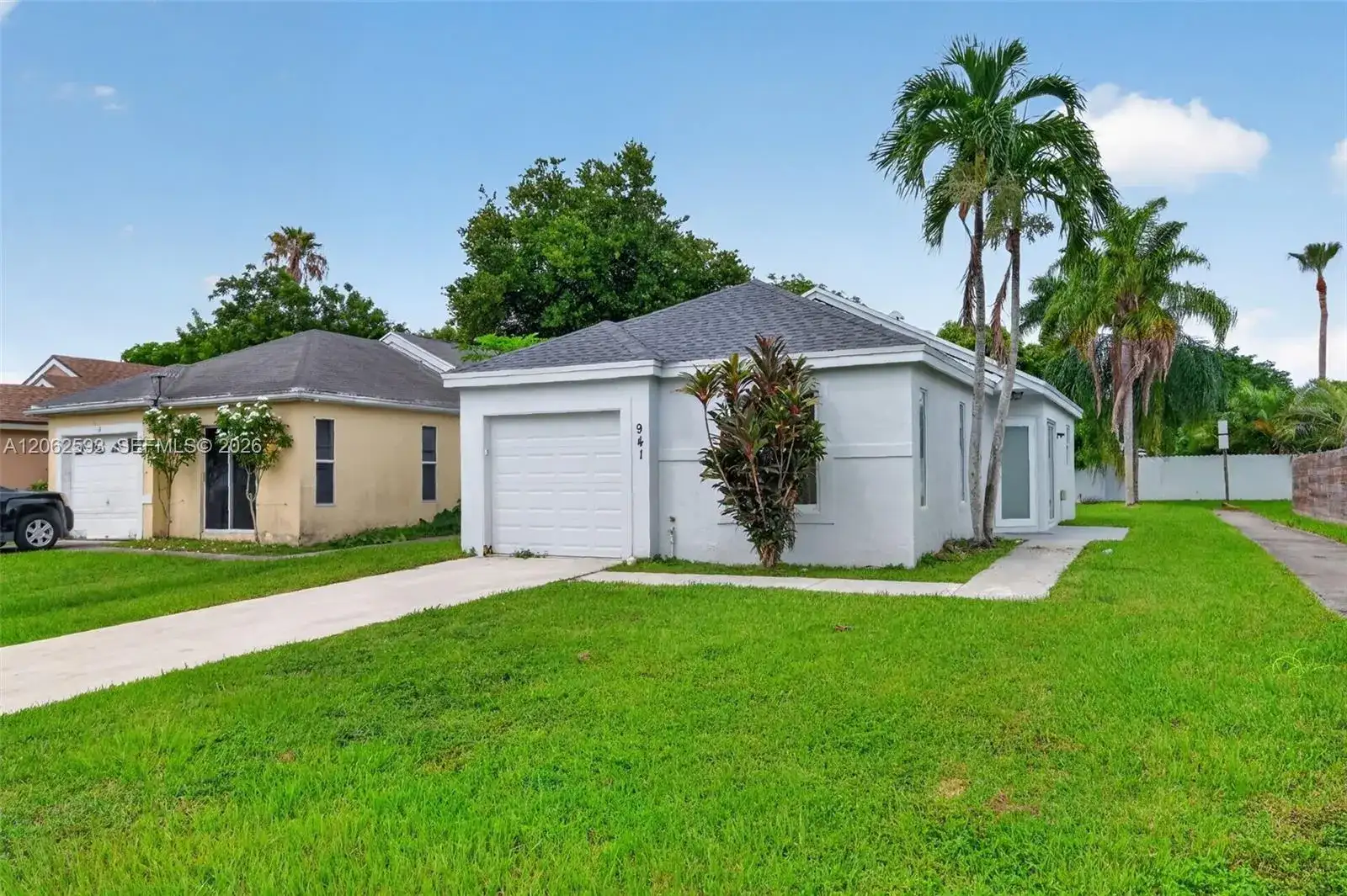 941 SW 7th Pl, Florida City FL 33034 photo 2