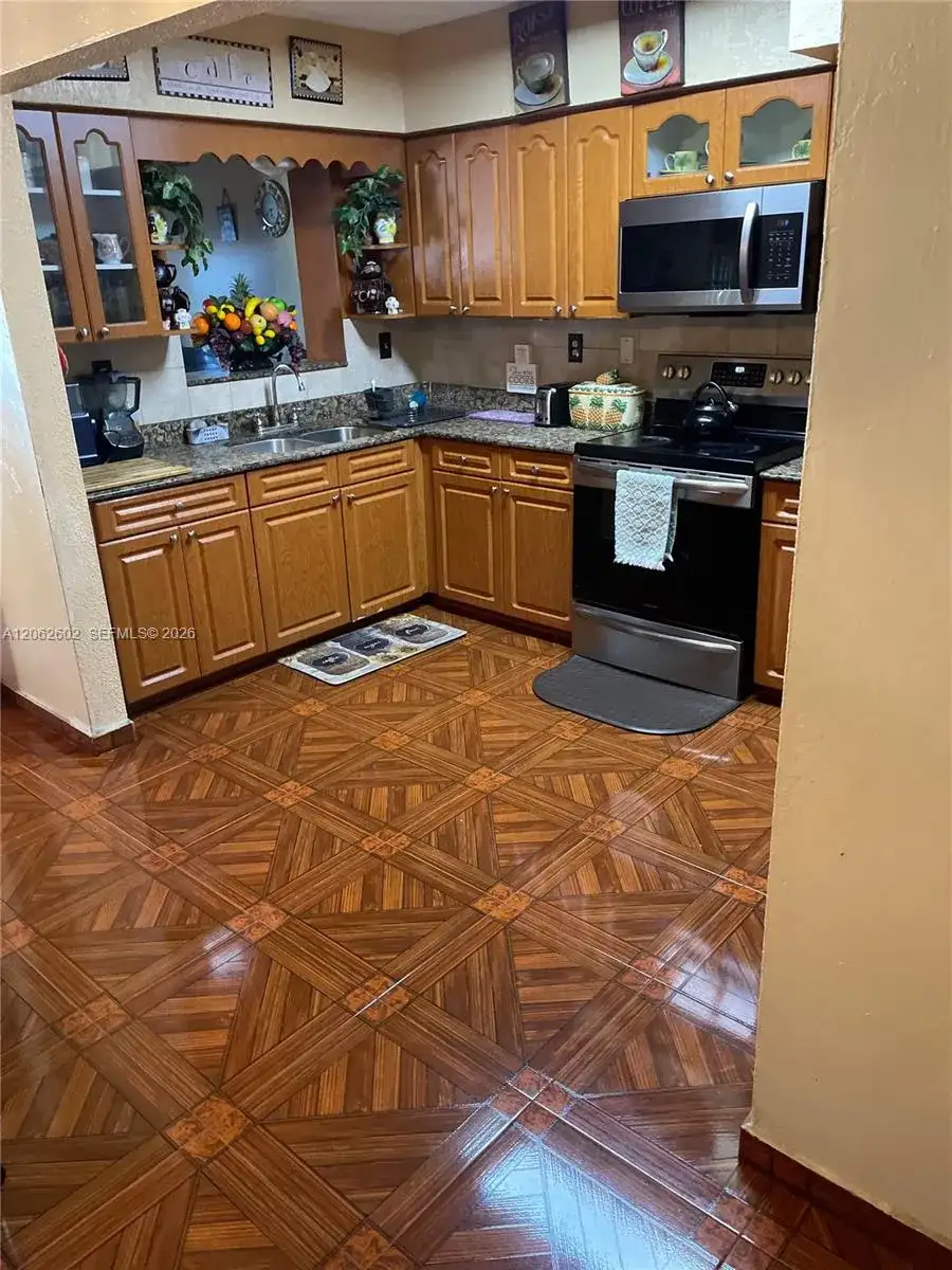 3265 NW 80th Ter, Miami FL 33147 photo 5