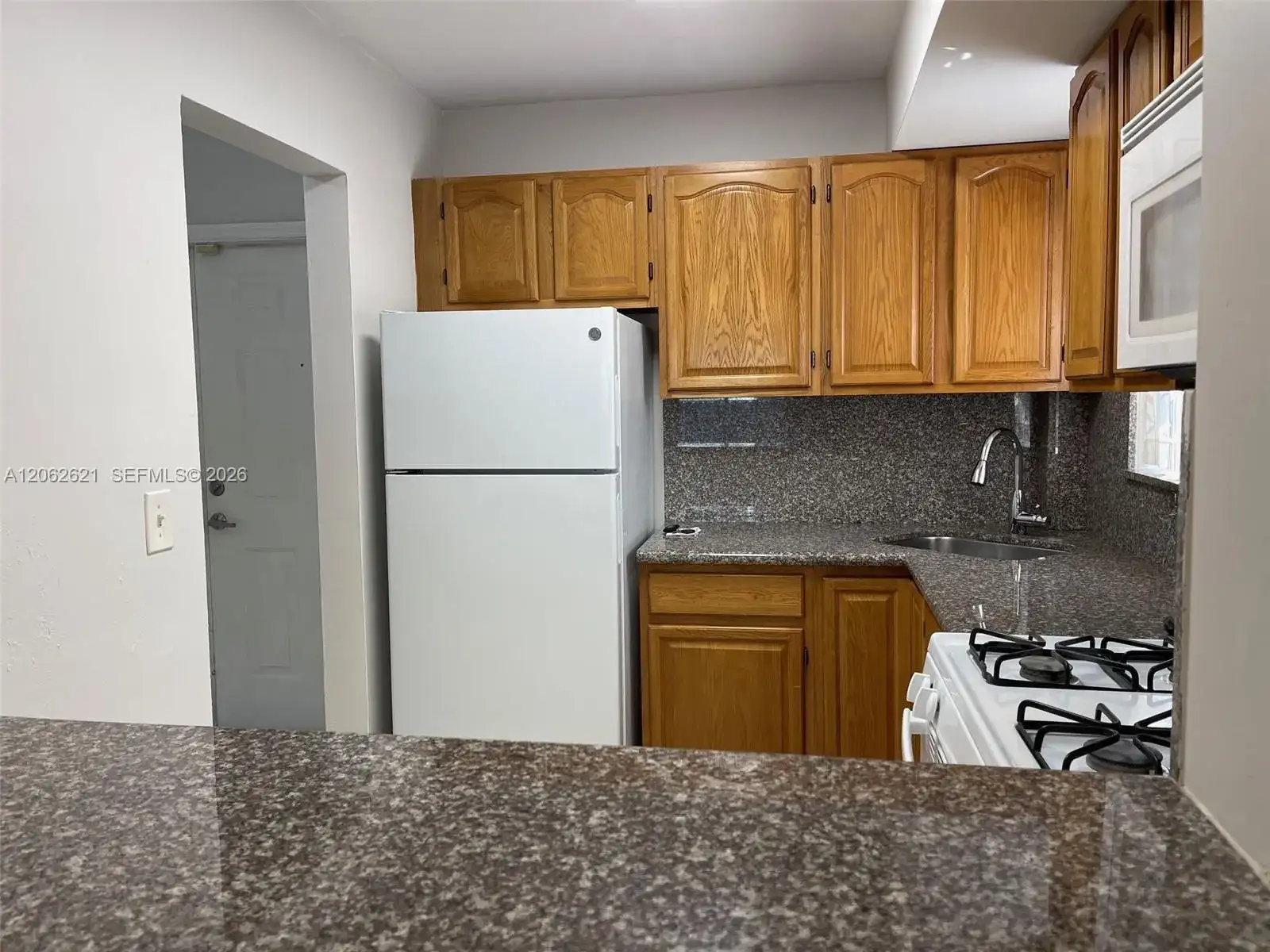 6703 N Kendall Dr # 404, Pinecrest FL 33156 photo 5